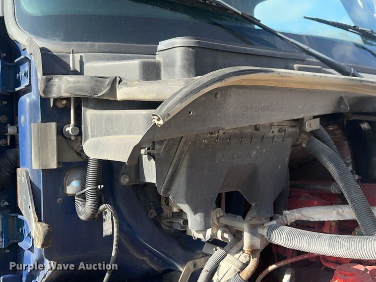 image for item EH3837 2017 International  PROSTAR  semi truck