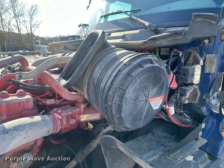 image for item EH3837 2017 International  PROSTAR  semi truck