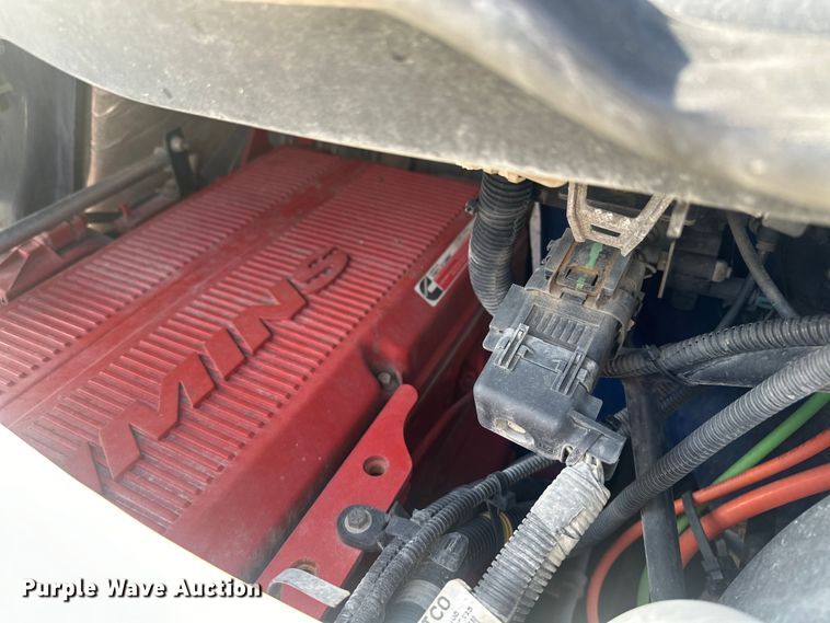 image for item EH3837 2017 International  PROSTAR  semi truck