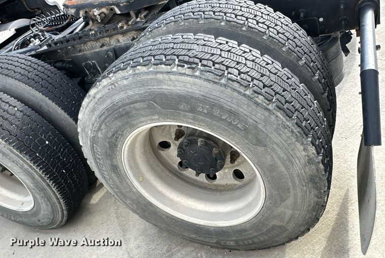 image for item EH3837 2017 International  PROSTAR  semi truck