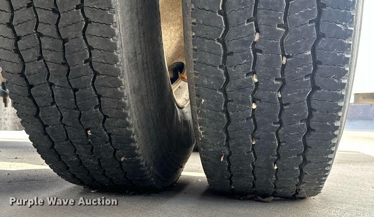 image for item EH3837 2017 International  PROSTAR  semi truck