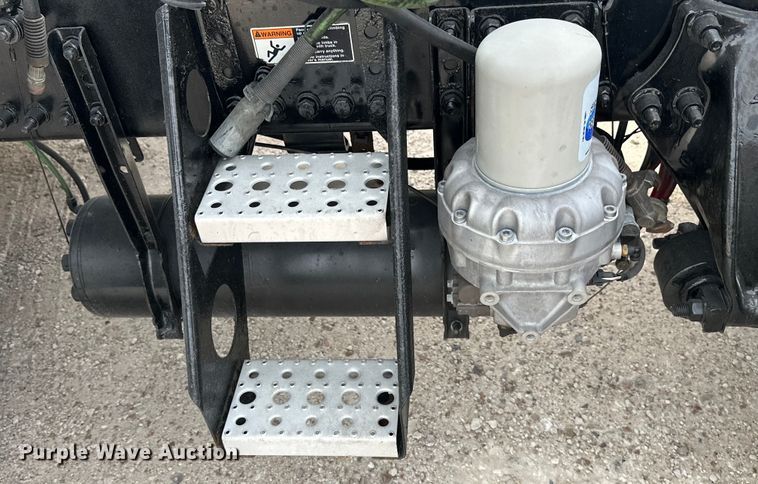 image for item EH3848 2016 Freightliner  Cascadia semi truck