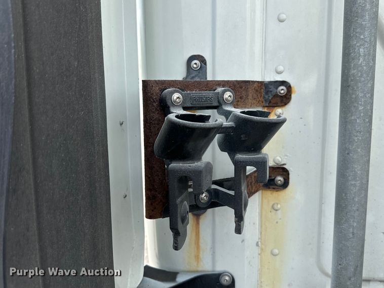 image for item EH3848 2016 Freightliner  Cascadia semi truck