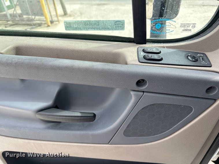 image for item EH3848 2016 Freightliner  Cascadia semi truck