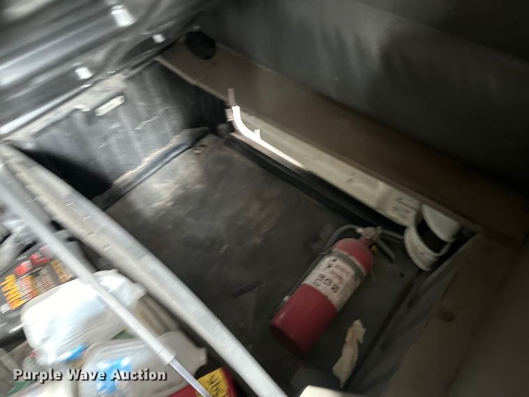 image for item EH3848 2016 Freightliner  Cascadia semi truck