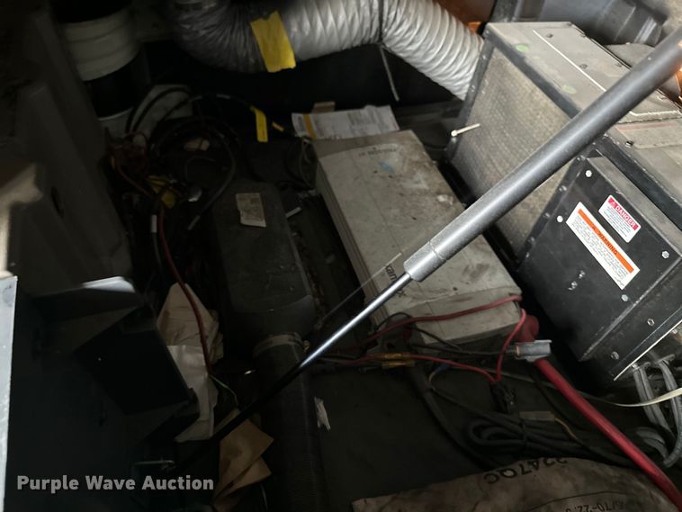 image for item EH3848 2016 Freightliner  Cascadia semi truck