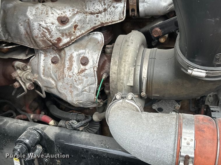 image for item EH3848 2016 Freightliner  Cascadia semi truck