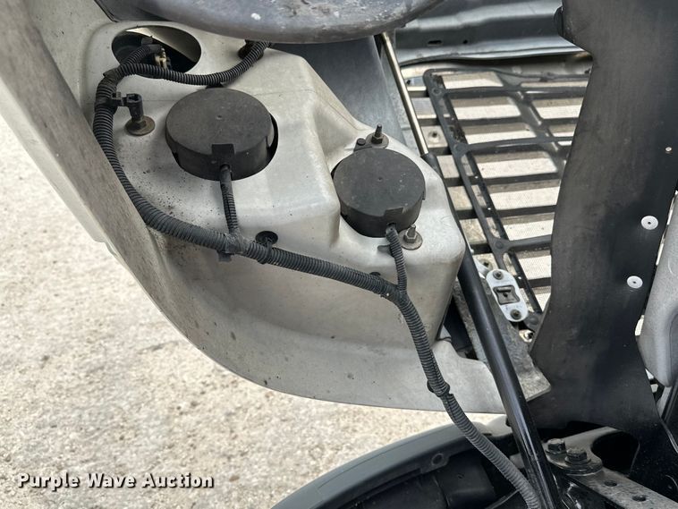 image for item EH3848 2016 Freightliner  Cascadia semi truck