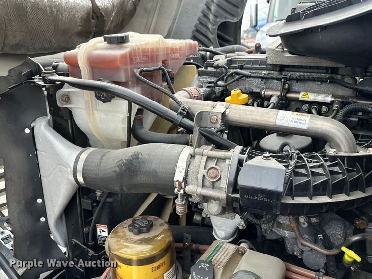 image for item EH3848 2016 Freightliner  Cascadia semi truck