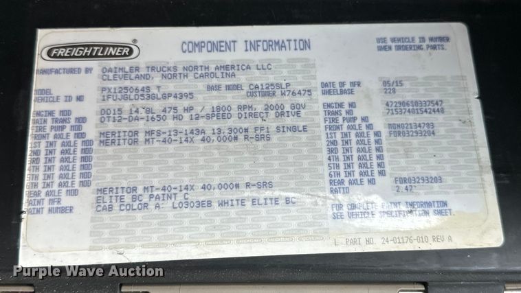 image for item EH3848 2016 Freightliner  Cascadia semi truck