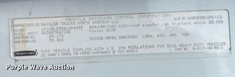 image for item EH3848 2016 Freightliner  Cascadia semi truck