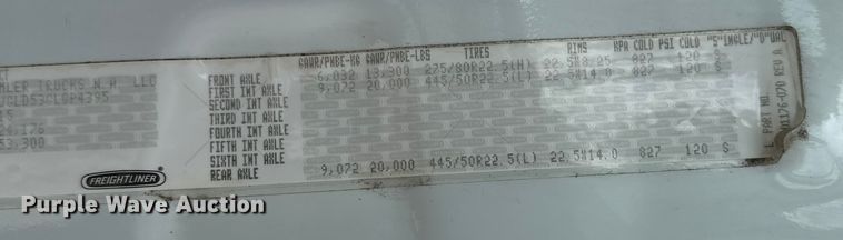 image for item EH3848 2016 Freightliner  Cascadia semi truck