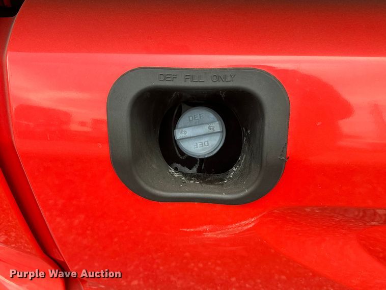 image for item EH3849 2017 Peterbilt  579 semi truck