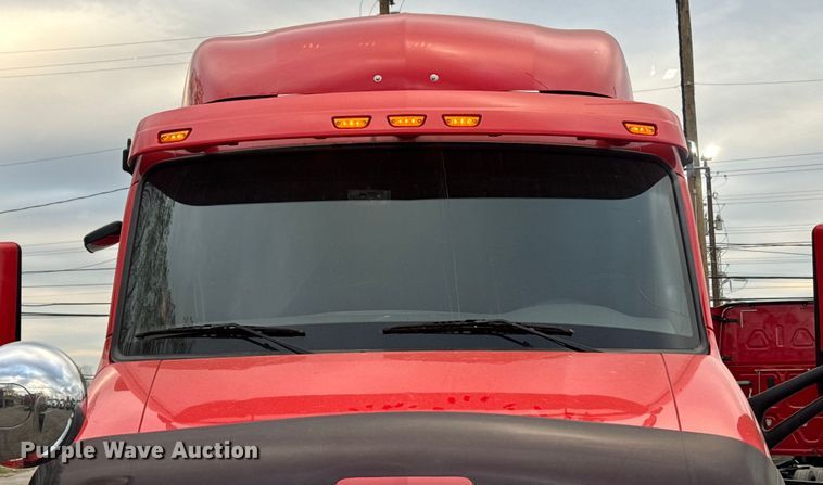 image for item EH3849 2017 Peterbilt  579 semi truck