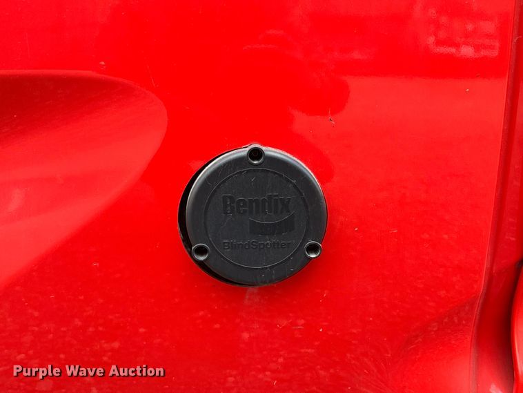 image for item EH3849 2017 Peterbilt  579 semi truck