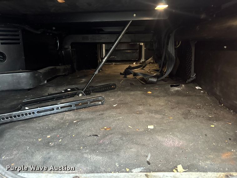 image for item EH3849 2017 Peterbilt  579 semi truck