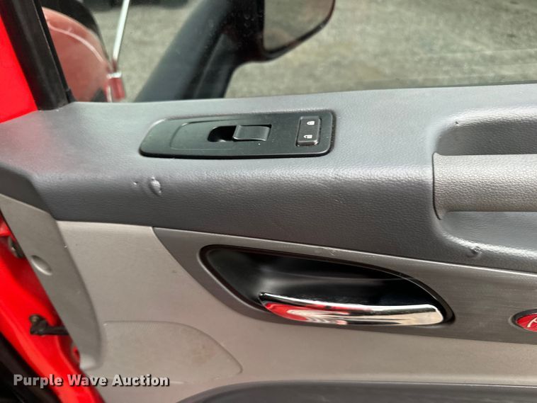 image for item EH3849 2017 Peterbilt  579 semi truck