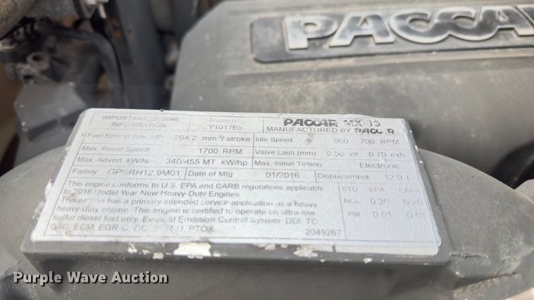 image for item EH3849 2017 Peterbilt  579 semi truck