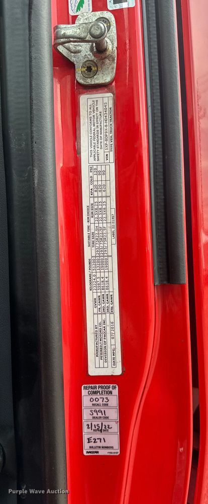 image for item EH3849 2017 Peterbilt  579 semi truck