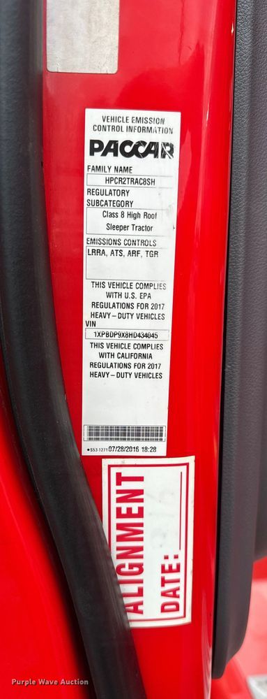 image for item EH3849 2017 Peterbilt  579 semi truck