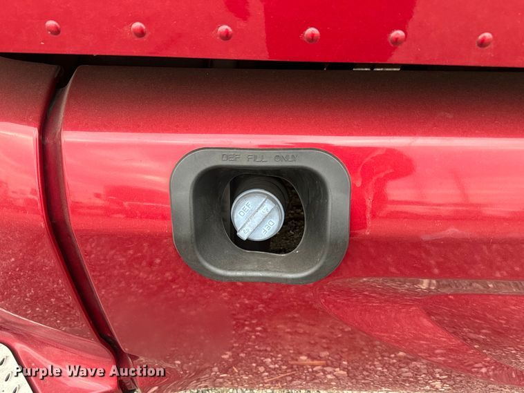 image for item EH3850 2017 Peterbilt 579 semi truck