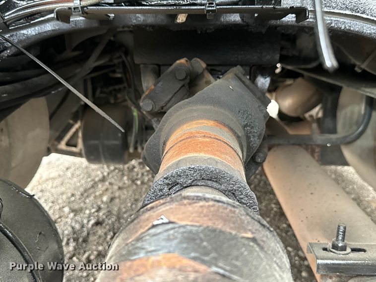 image for item EH3850 2017 Peterbilt 579 semi truck