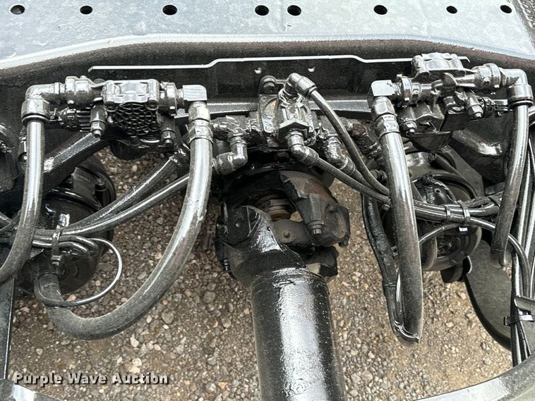 image for item EH3850 2017 Peterbilt 579 semi truck