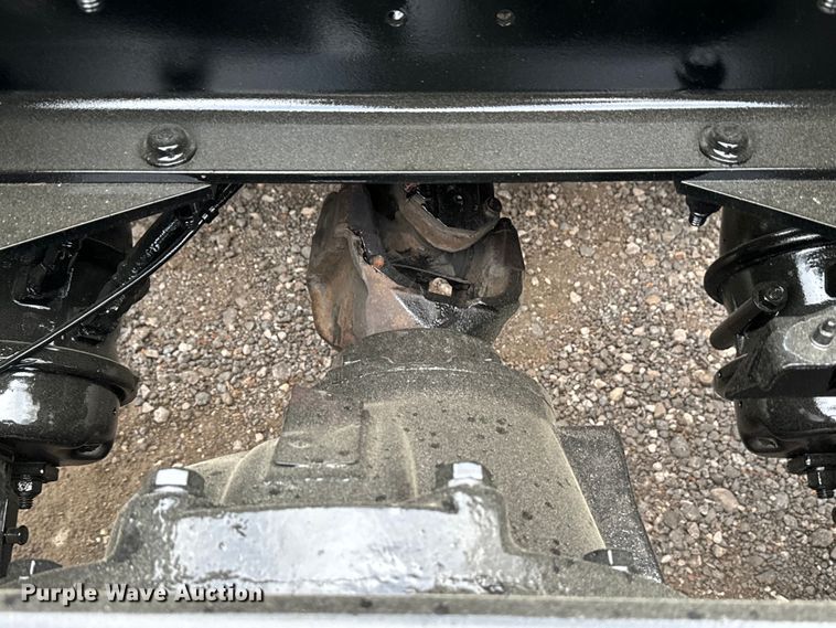 image for item EH3850 2017 Peterbilt 579 semi truck