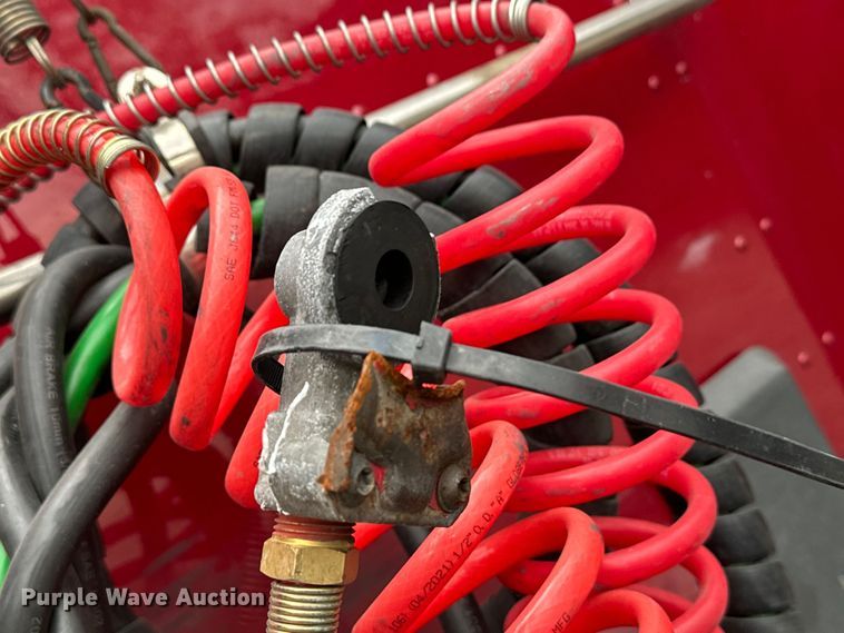 image for item EH3850 2017 Peterbilt 579 semi truck