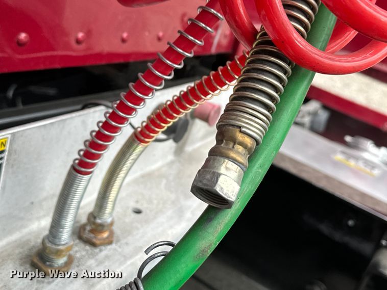 image for item EH3850 2017 Peterbilt 579 semi truck