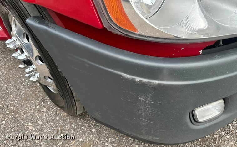 image for item EH3851 2017 Freightliner  Cascadia  semi truck