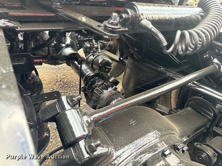 image for item EH3851 2017 Freightliner  Cascadia  semi truck