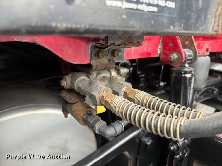 image for item EH3851 2017 Freightliner  Cascadia  semi truck