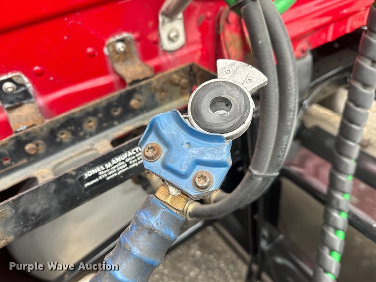 image for item EH3851 2017 Freightliner  Cascadia  semi truck