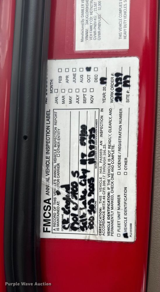 image for item EH3851 2017 Freightliner  Cascadia  semi truck