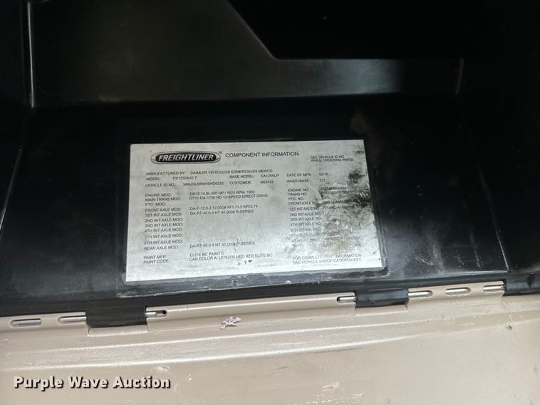 image for item EH3851 2017 Freightliner  Cascadia  semi truck