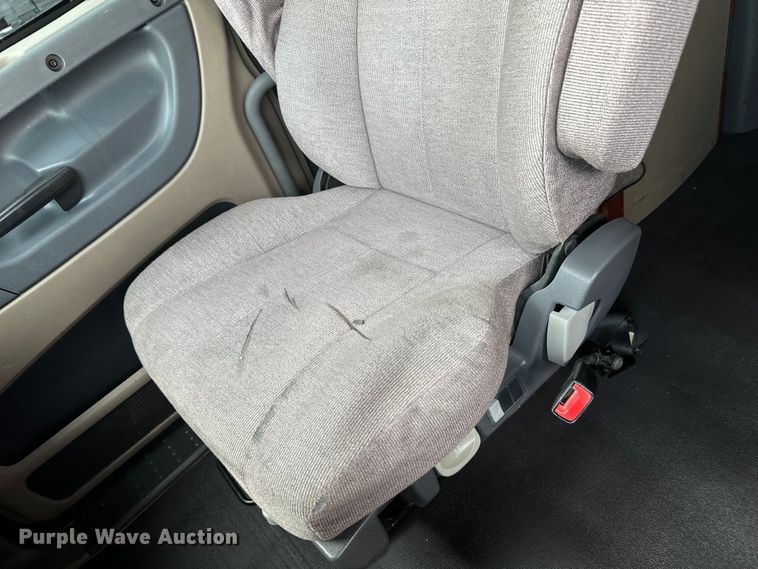 image for item EH3851 2017 Freightliner  Cascadia  semi truck