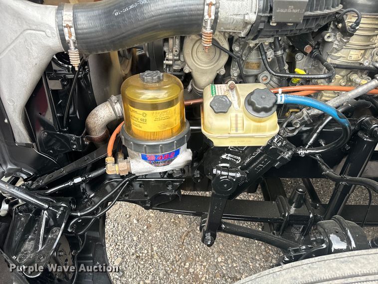 image for item EH3851 2017 Freightliner  Cascadia  semi truck