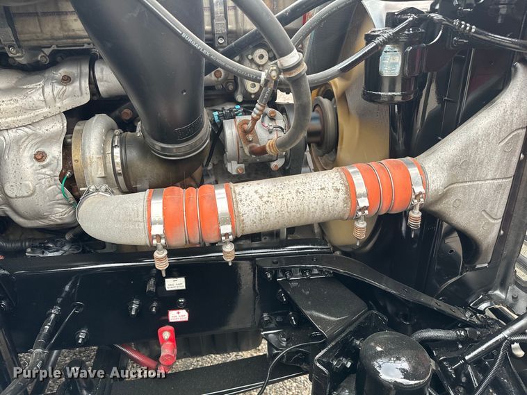 image for item EH3851 2017 Freightliner  Cascadia  semi truck