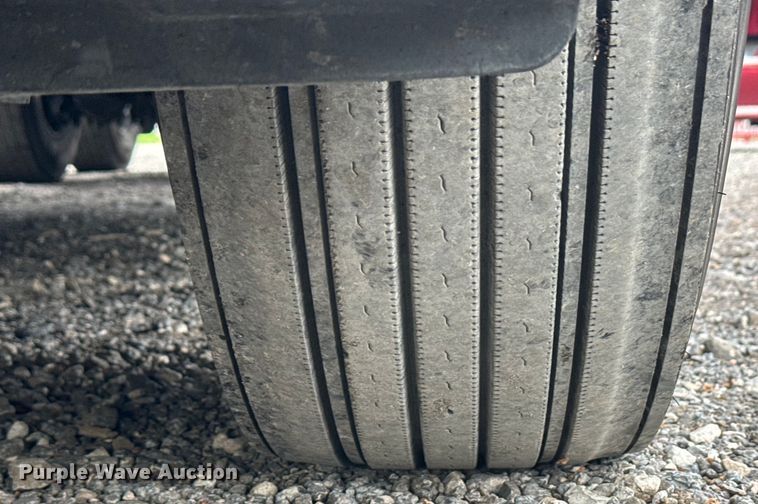 image for item EH3851 2017 Freightliner  Cascadia  semi truck