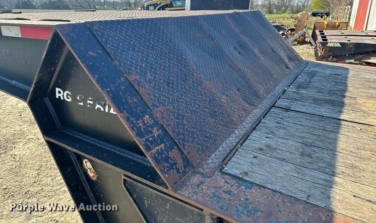 image for item EH6599 1983 Trail King Industries 1452-4260 drop deck trailer