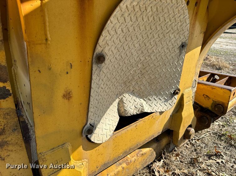 image for item EH6600 2006 Etnyre BlackHawk Q29370 lowboy equipment trailer