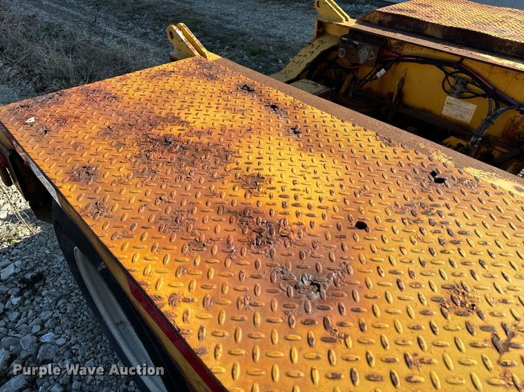 image for item EH6600 2006 Etnyre BlackHawk Q29370 lowboy equipment trailer