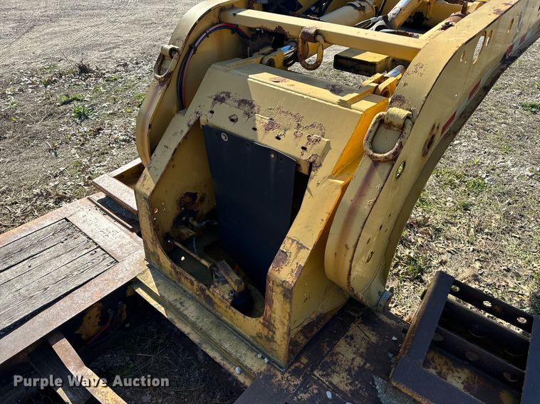 image for item EH6600 2006 Etnyre BlackHawk Q29370 lowboy equipment trailer