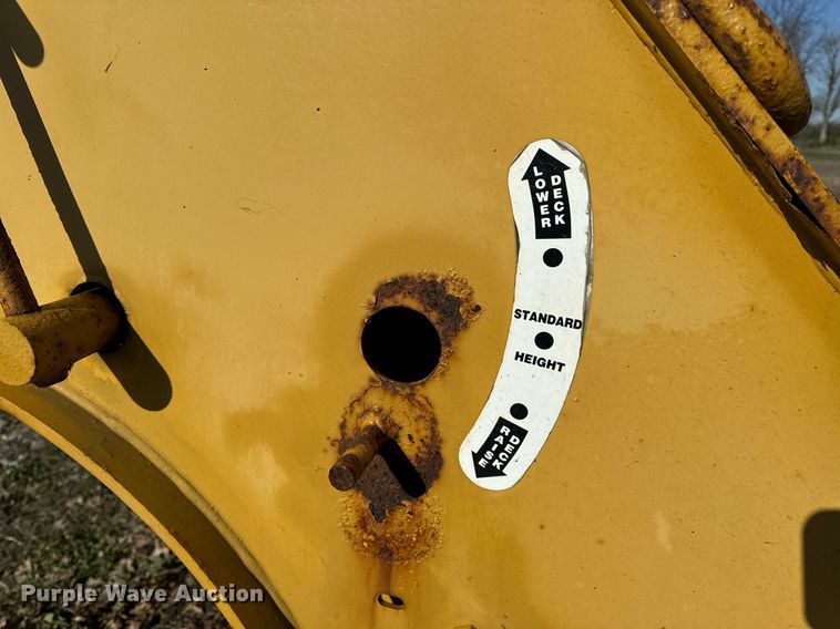 image for item EH6600 2006 Etnyre BlackHawk Q29370 lowboy equipment trailer