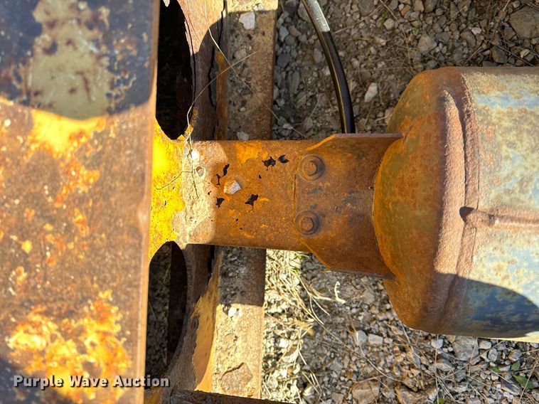 image for item EH6600 2006 Etnyre BlackHawk Q29370 lowboy equipment trailer