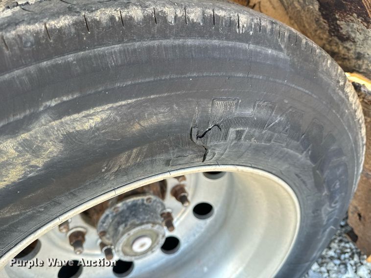 image for item EH6600 2006 Etnyre BlackHawk Q29370 lowboy equipment trailer