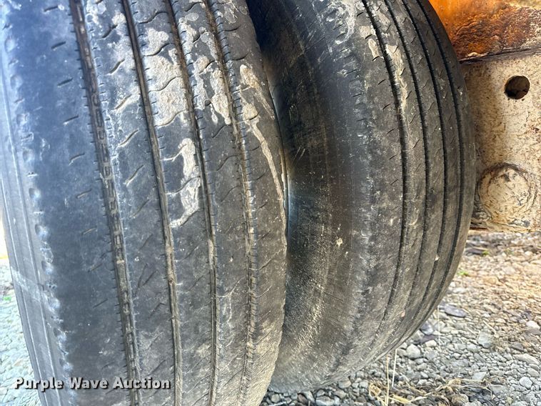 image for item EH6600 2006 Etnyre BlackHawk Q29370 lowboy equipment trailer