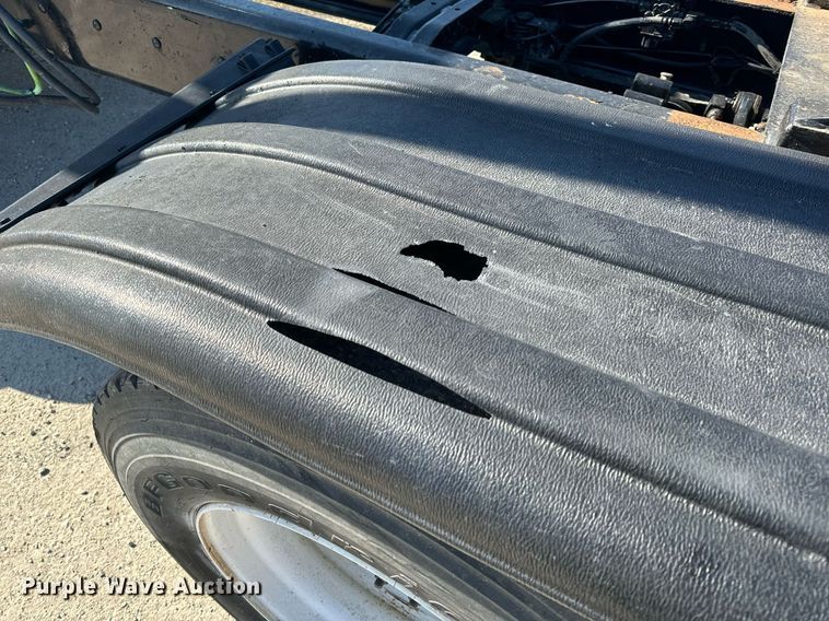 image for item EH6602 2007 Mack Granite semi truck