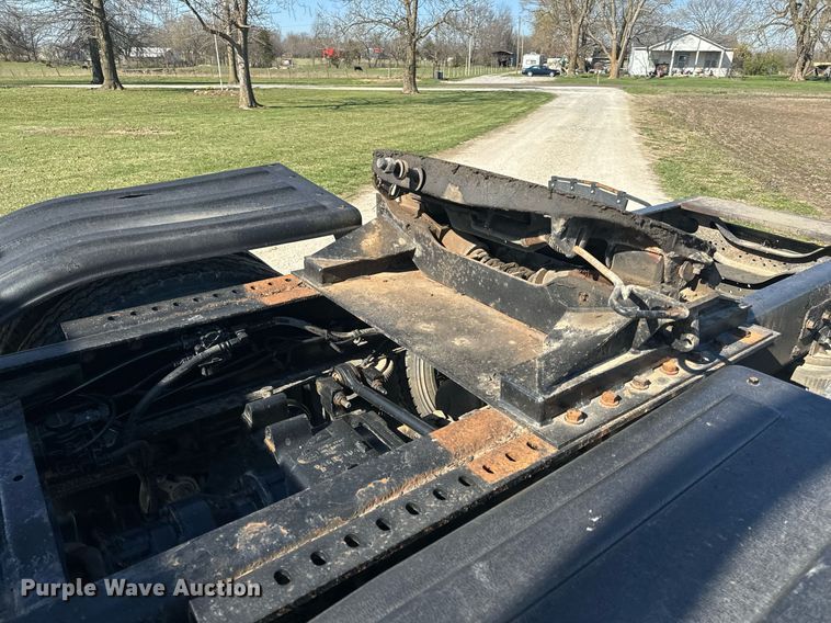 image for item EH6602 2007 Mack Granite semi truck